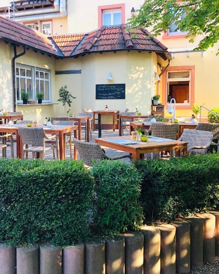 Hotel & Restaurant Gruener Baum Merzhausen Exterior photo